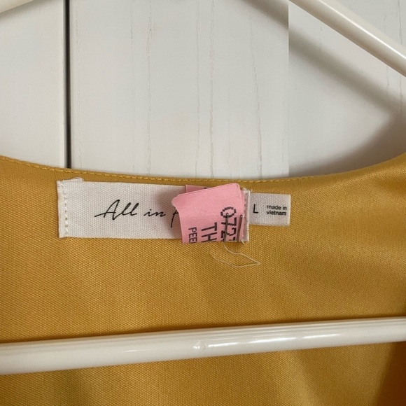 Nordstrom All In Favor Yellow Floral Wrap Dress Size‎ Large - Picture 4 of 5